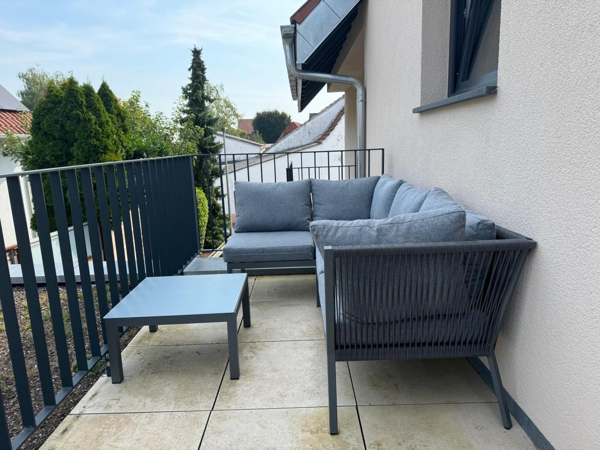 Moderne Ferienwohnung Mit Terrasse, Grill & Privatparkplatz Venningen Exterior foto